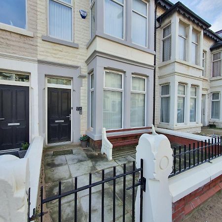 Dysa Crystal House Villa Blackpool Exterior photo
